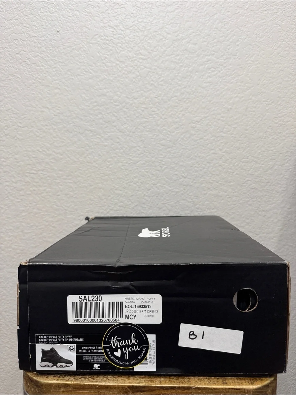 Sorel Kinetic Impact Puffy Zip Waterproof Boots Size 10 NEW